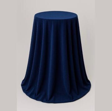 Tamsiai mėlynos spalvos staltiesės, matinis veliūras